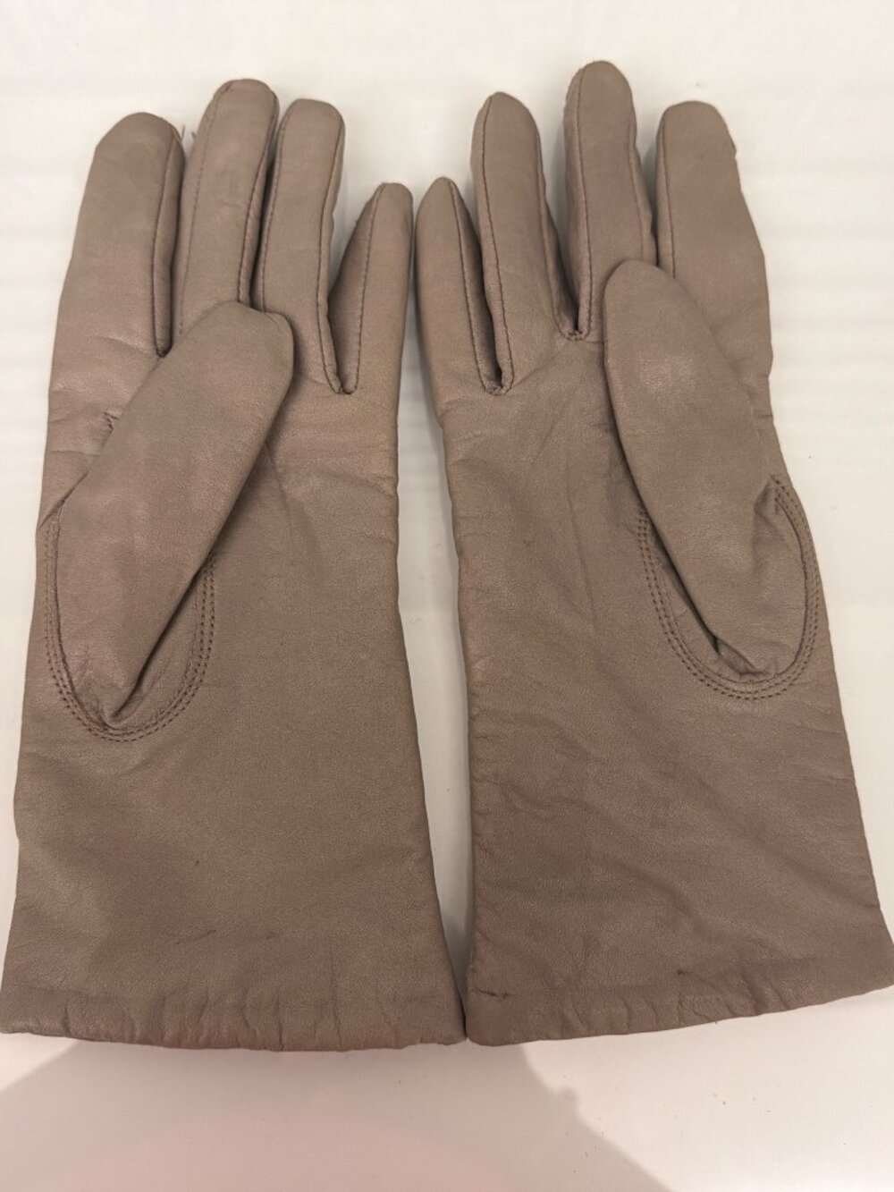 Vintage Women’s Soft Tanned Cowhide Tru-Fit Taupe Gloves Size 6.5